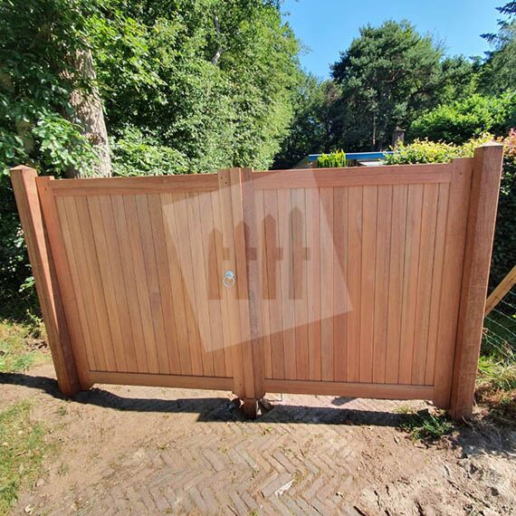 Omgeving Sociaal Min Dichte poort | Dubbele deuren | 100 cm | 100 cm | Tuinafscheiding.nl